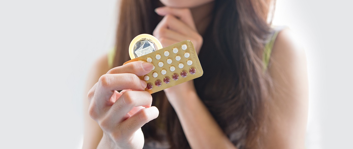 Méthode contraception : pilule et préservatif.